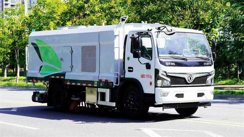 8方東風福瑞卡四季清掃車